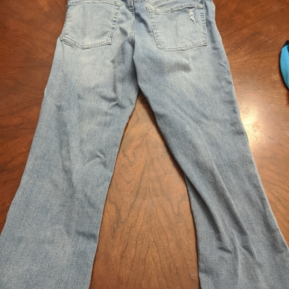 Capris - Picture 3 of 3
